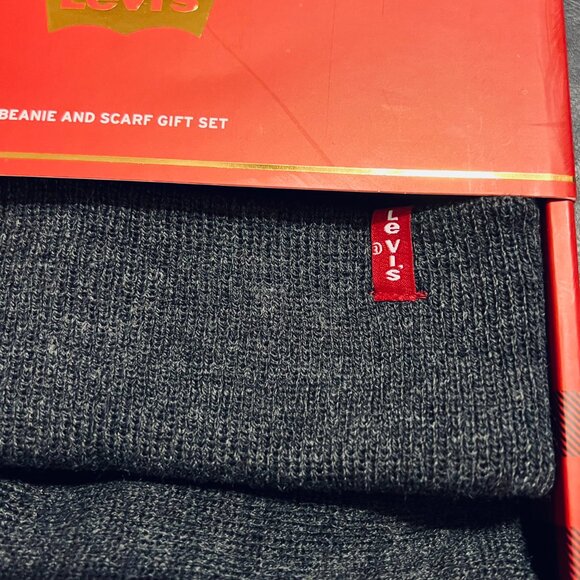 Men's Levi Logo Beanie & Scarf Set - Picture 2 of 3